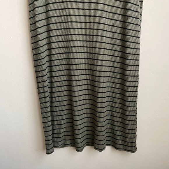 Kaitlyn Boutique / Navy Green & Black Stripe Oversized Midi Dress - Picture 3 of 7